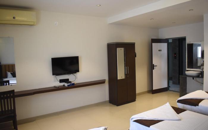 Hotel Lotus Executive