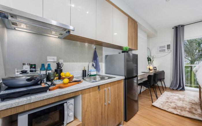 Nookō Corner Studio @ Lahug | 4K Cinema & Balcony