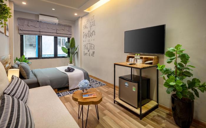 TRINH'S HOUSE - COZY FOR GROUP IN THE OLD QUATER