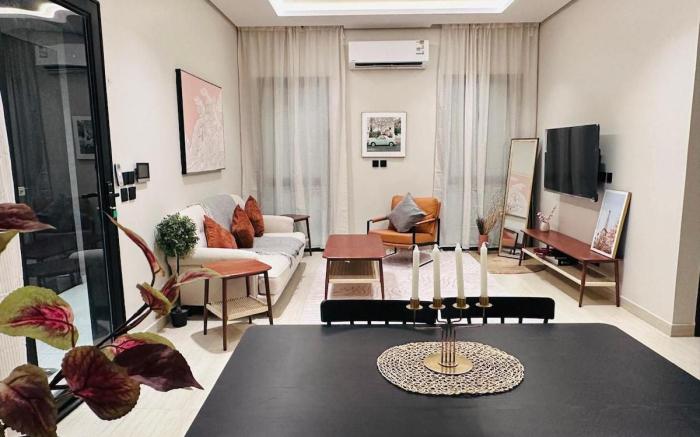 Pure Stay|Elegant 2BR In Alolaya