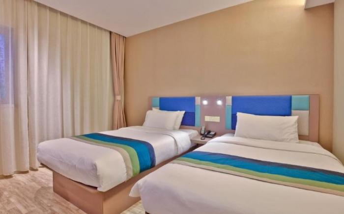 Home Inn Style Ningbo Eastern New City Convention Center