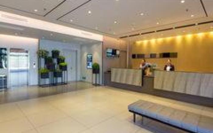 Ease Hotel Yingkou City Central Hospital