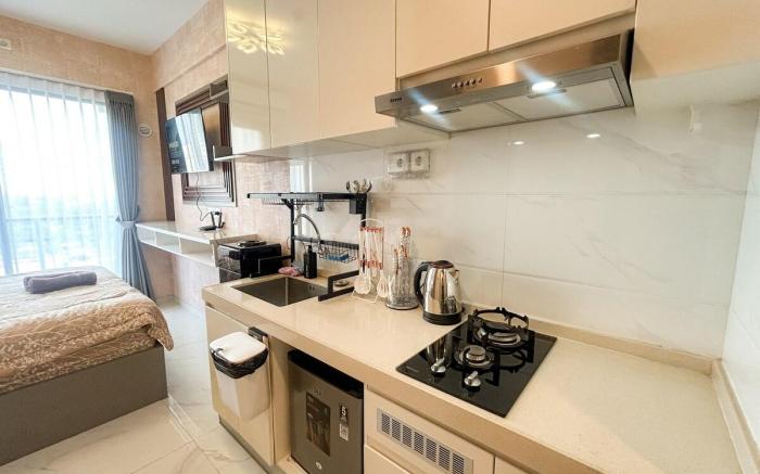 Kalmara Studio Room @ Sky House BSD