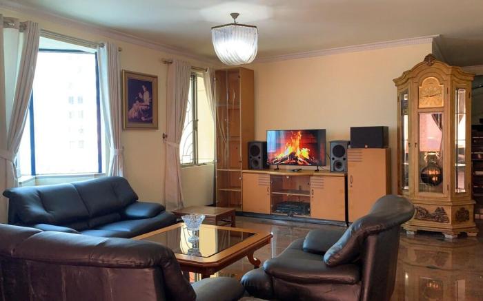 Apt Mangga 2 Court 4BR Penthouse