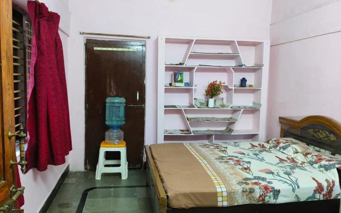 AC bedroom with private entrance@Gardenvilla, Hyd.