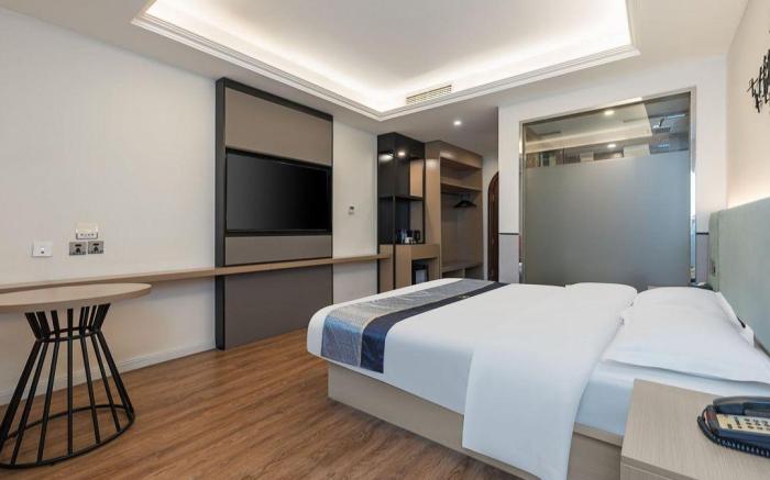 Beijing Ruistin Hotel (Beijing Daxing New Airport Qingyuan Road Subway Station)
