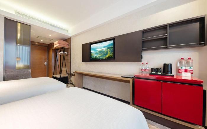 Jingling Huatian Holiday Hotel (Capital Gymnasium Baishiqiao South Subway Station)