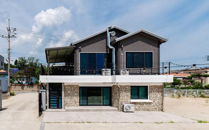 Gosung Sokcho Private Pension