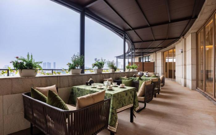 MEHOOD LESTIE Shanghai Dongming Plaza Songjiang University Town
