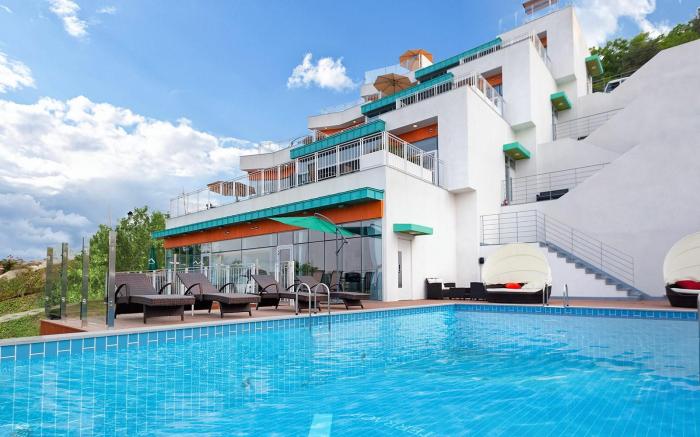 Marine Terrace Pool Villa Pension