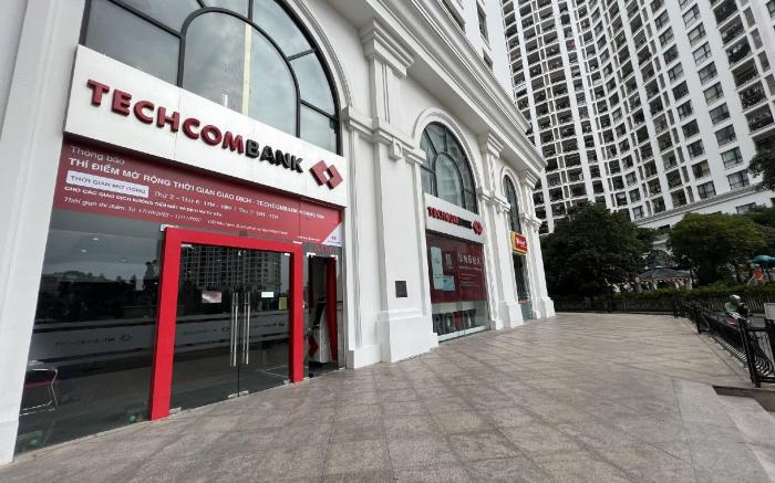 Vinhomes Royal City by Emily in Town