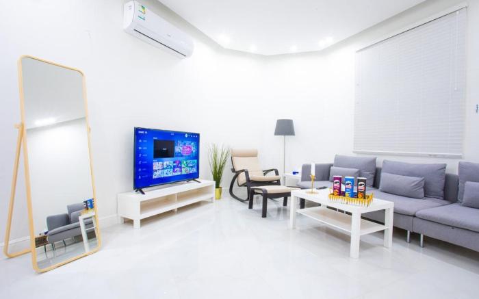 Studio with side entrance and self check-in (1)