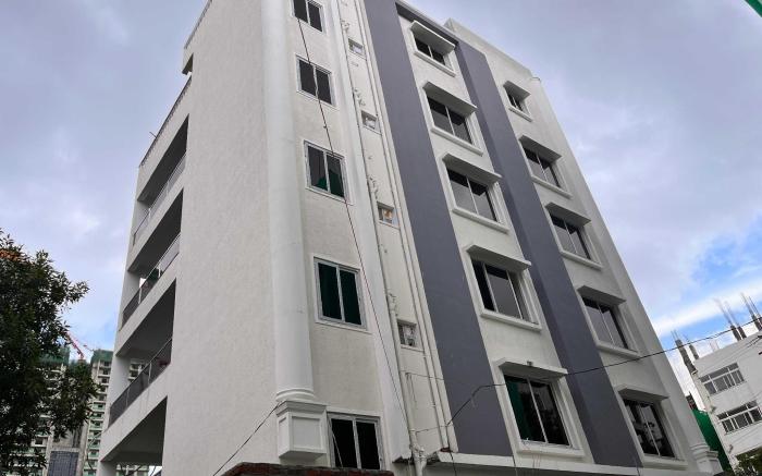 Townhouse Oak Banjara Lakeview