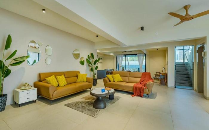 SaffronStays Panorama Infinity Pool, Rooftop Views