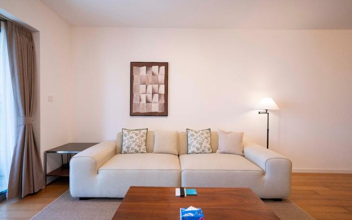 Tyms Elegant 2 Bedroom Apartment near Xujiahui