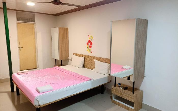 Murlee Pure veg Resort