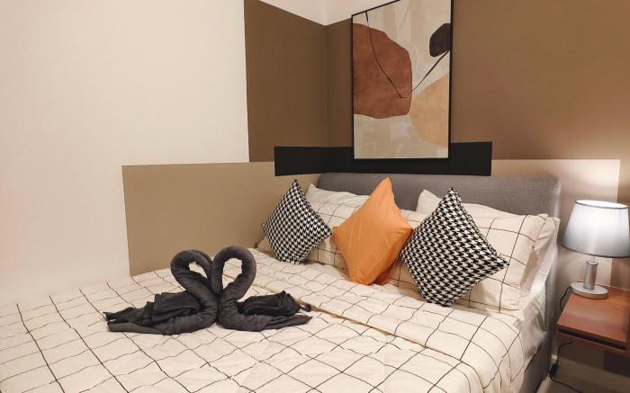 Eshue Designer Suite@Majestic Residence