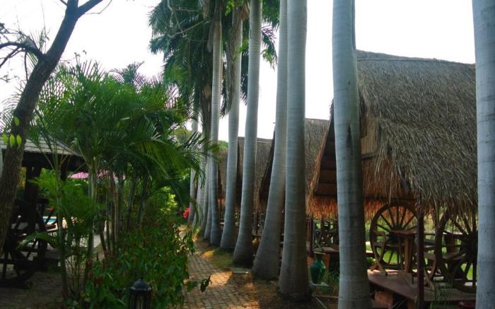 Himawari Restaurant and Cottage