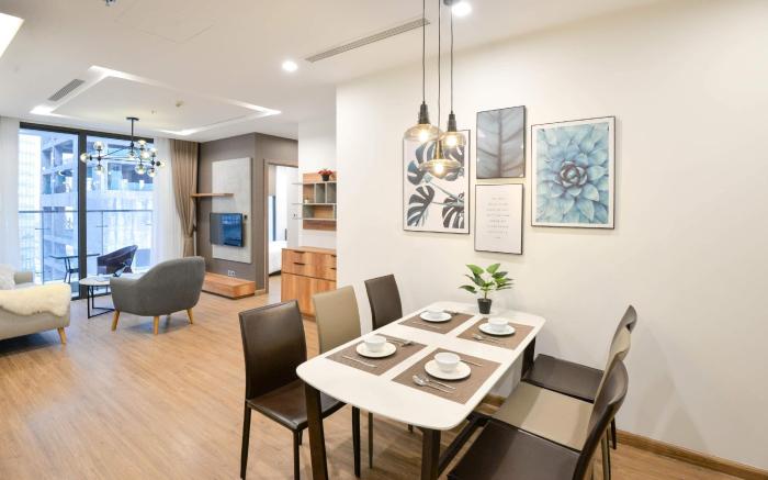 2 BR Cozy APT VINHOMES METROPOLIS near LOTTE