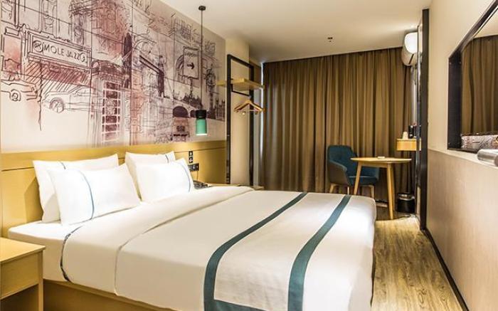 City Comfort Inn Wuzhou High-speed Railway Station Canghai Lake Park