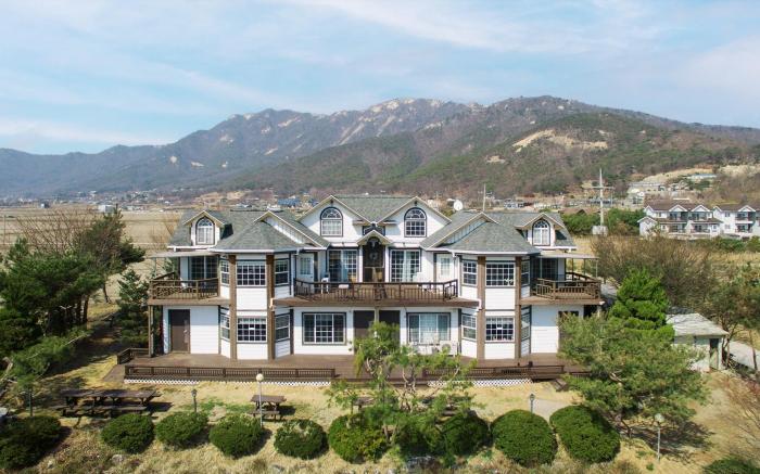 Ganghwa Western Beach Pension