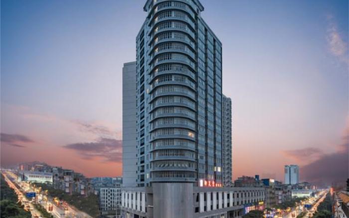 Echarm Hotel Guigang Pingnan Central Plaza