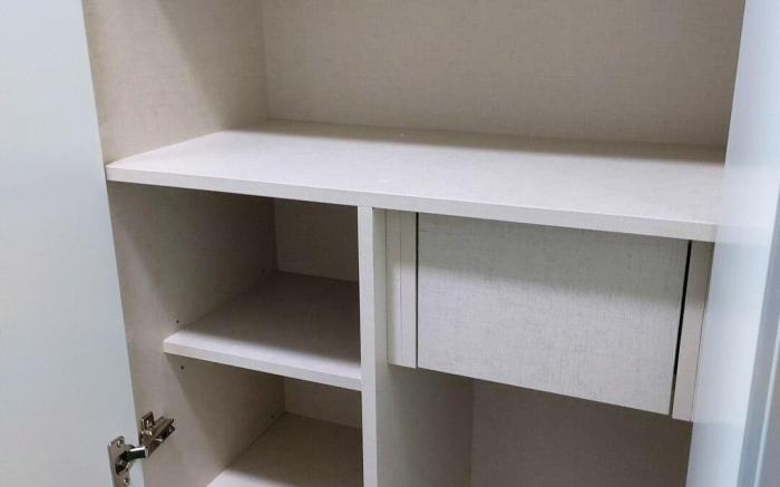 Room 505, Close to the airport, 10 minutes on foot to Dongmun Market, cooking and laundry facilities