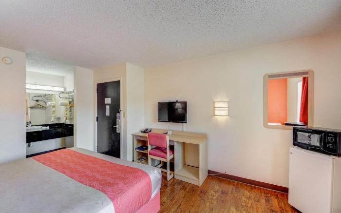 Motel 6 Wichita, KS