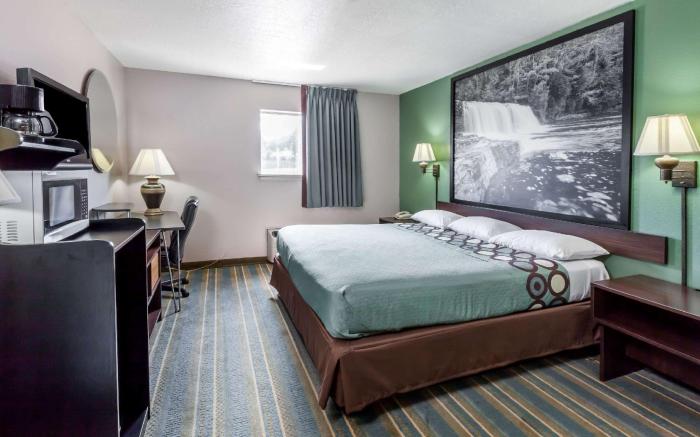 Super 8 By Wyndham Chickasha
