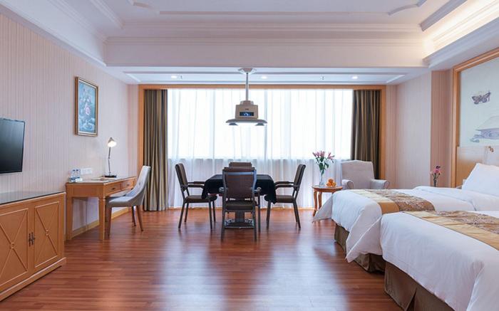 Vienna International Hotel Yangjiang Jiangcheng District Center