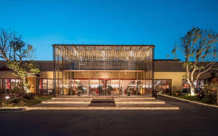 Shanghai Pudong Airport Ramada Encore Hotel - 24 hours free shuttle bus to Pudong Airport