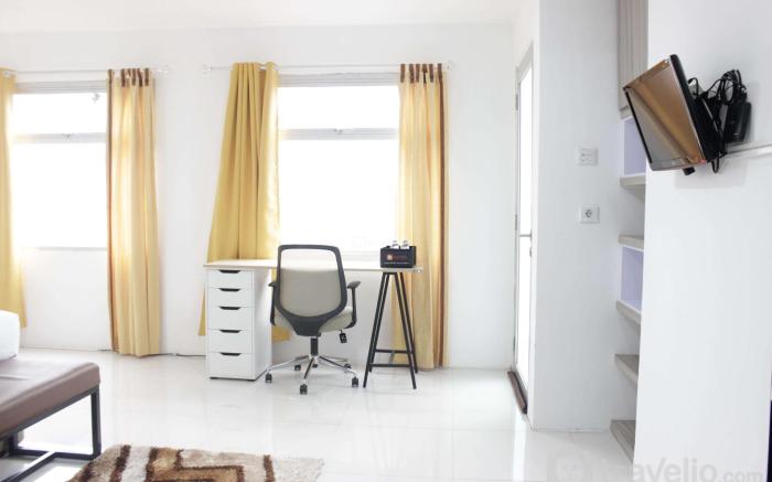 Modern Studio Apt Grand Asia Afrika By Travelio