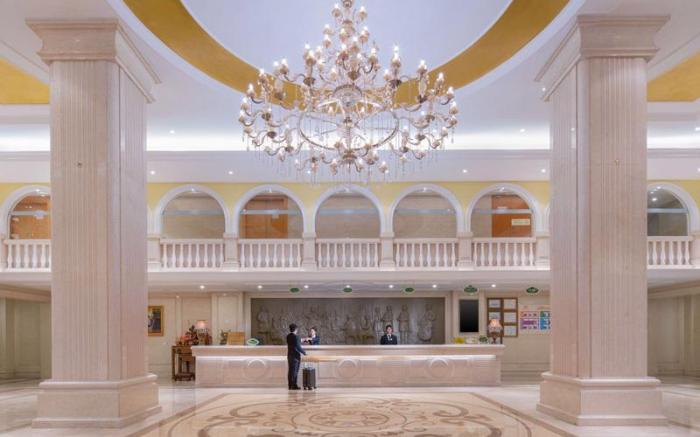 Vienna Hotel Guangdong Shantou South Bus Station