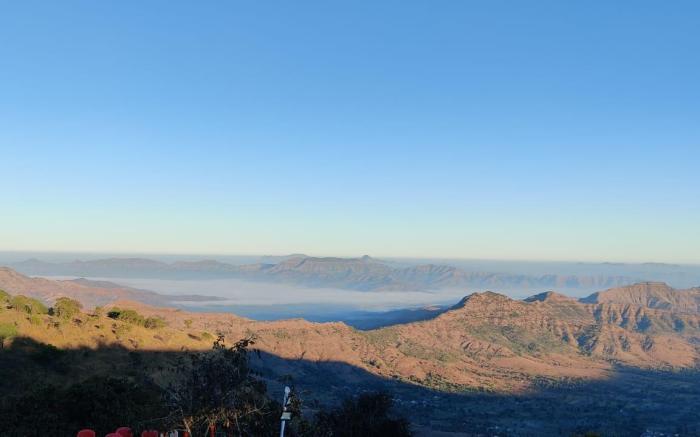 Hilltop Resort and Glamping