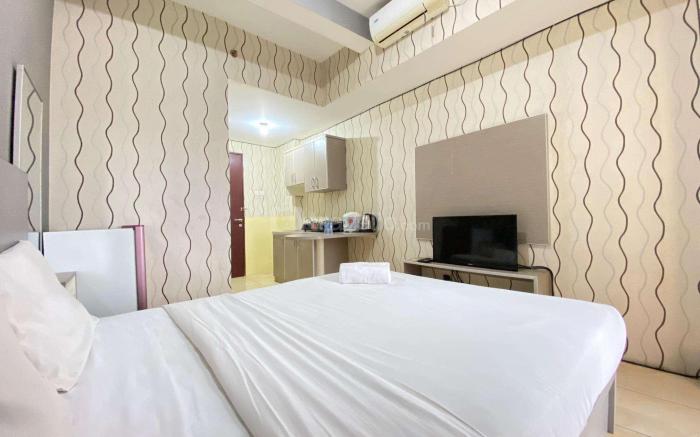 Bright Studio Room Tamansari Panoramic By Travelio