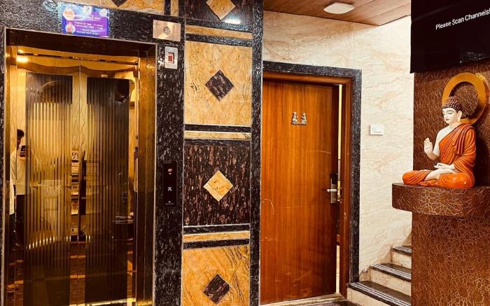 K.N. Gupta Group Of Hotels Hotel Castle