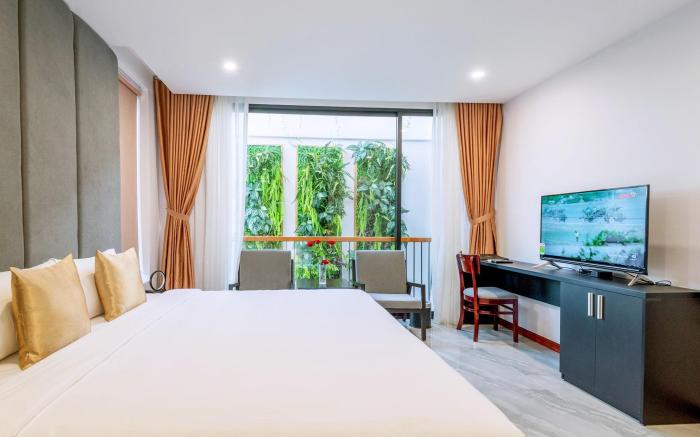 Khong Cam Garden Villa - King Room With Bathtub