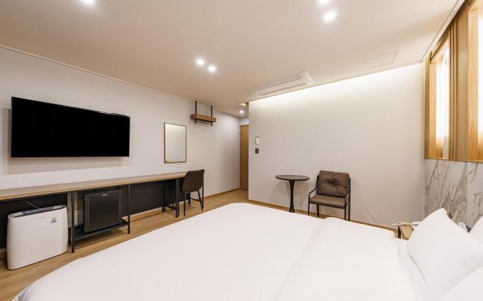 Hotel Brown-dot chungjang