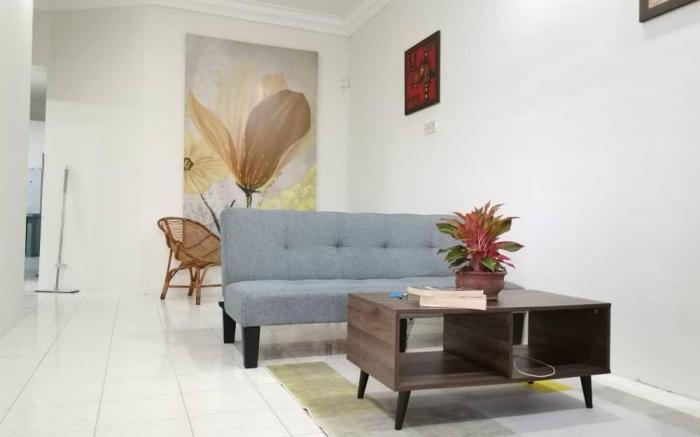 IIUM Younee Kuantan Homestay 3R2B 9pax Near UIA