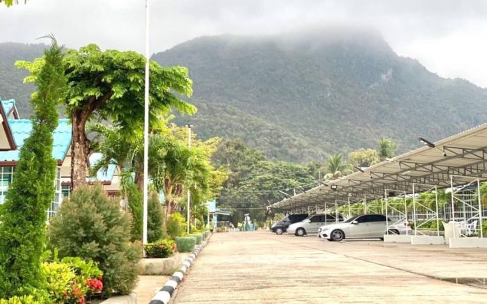 Marshal Resort