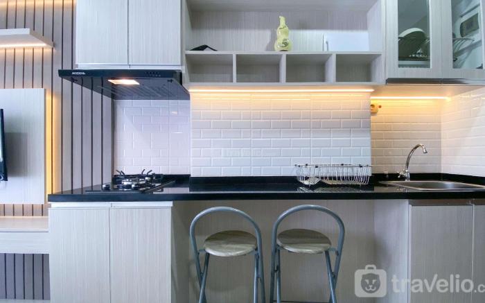 Cozy Living @ Studio Transpark Cibubur By Travelio