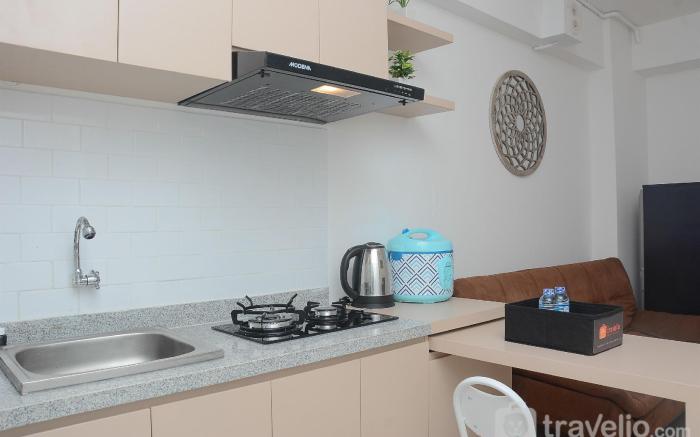 Comfy Bassura City 2BR Apartment By Travelio