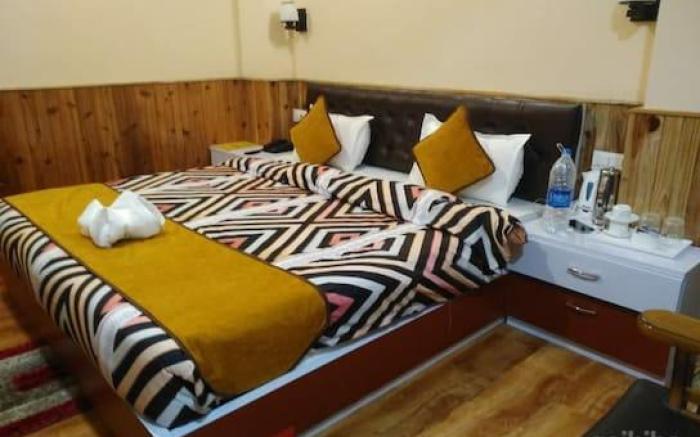 Hotel Mahayana