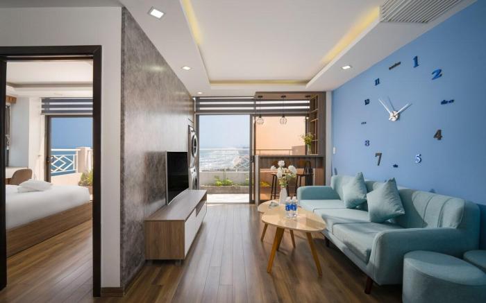 Bee Penthouse Seaview Corner