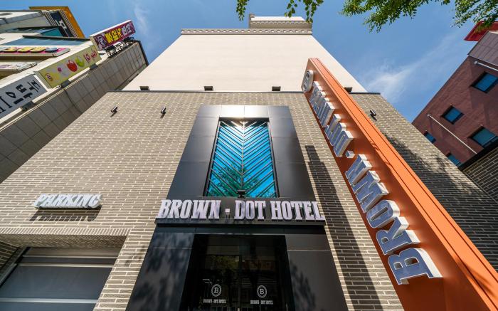 Brown Dot Gwangju Pungam Branch