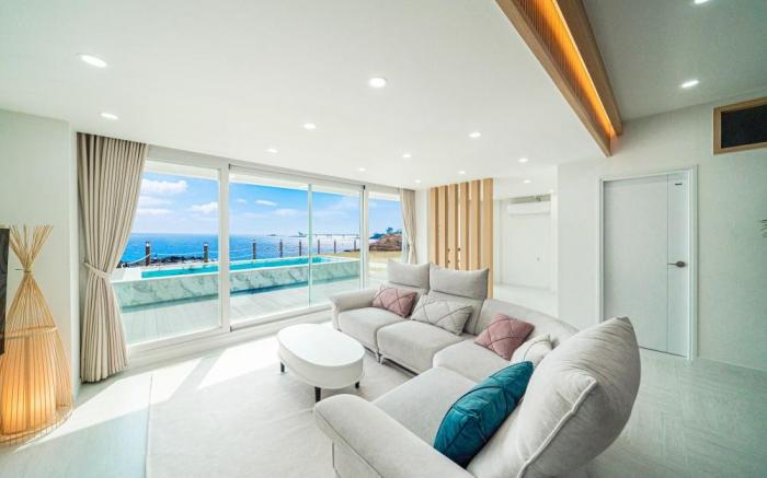 ON Pool Villa