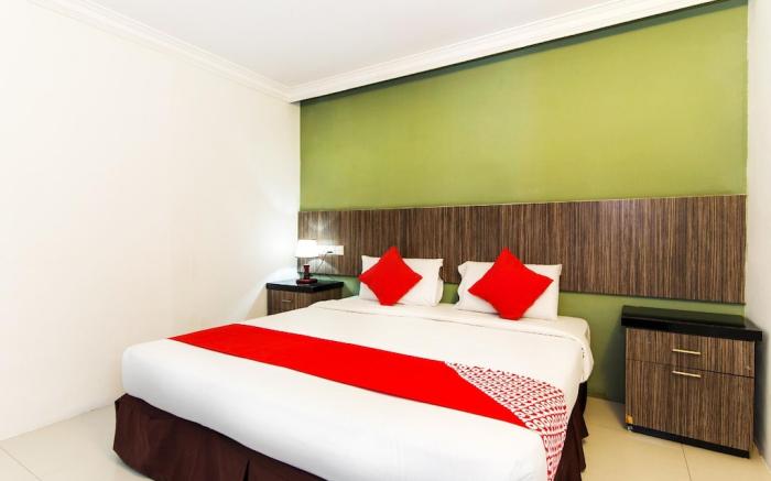 Crystal City Hotel
