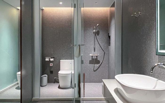 Shanghai Pudong Airport Ramada Encore Hotel - 24 hours free shuttle bus to Pudong Airport