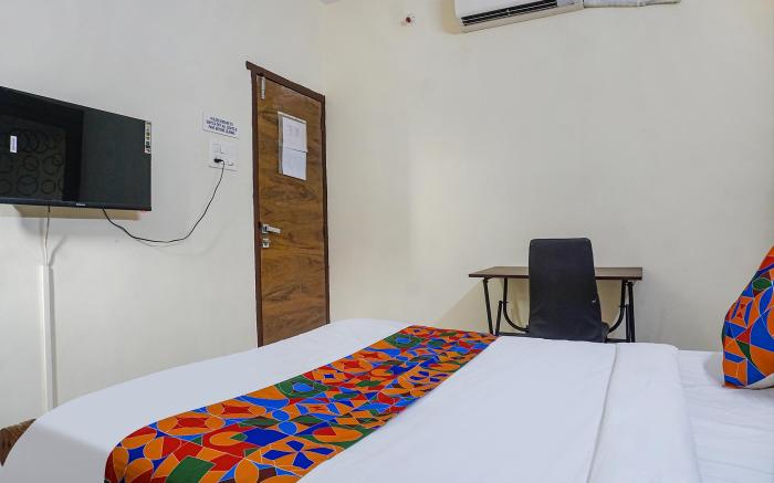 FabHotel Grandeur - Pimple Saudagar