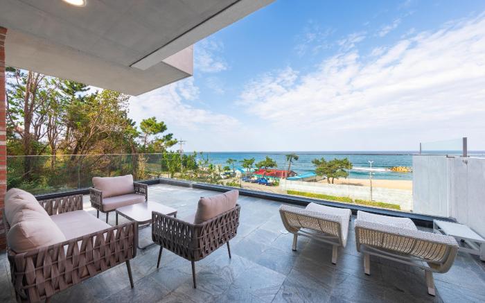 Goodplace dearwave poolvilla3